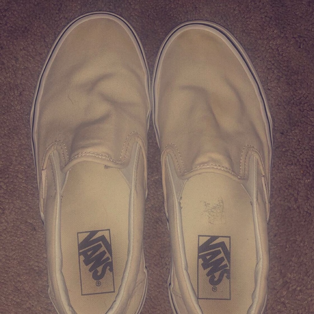 hardly worn off white slip on vans